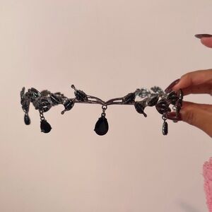 Elegant Black Crystal Headband